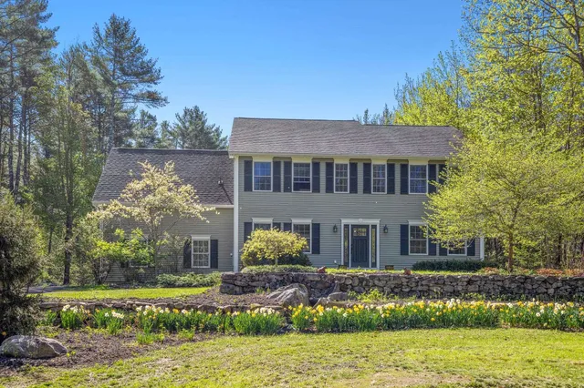 $895,000 | 17 Federal Corner Road, Tuftonboro, NH 03816