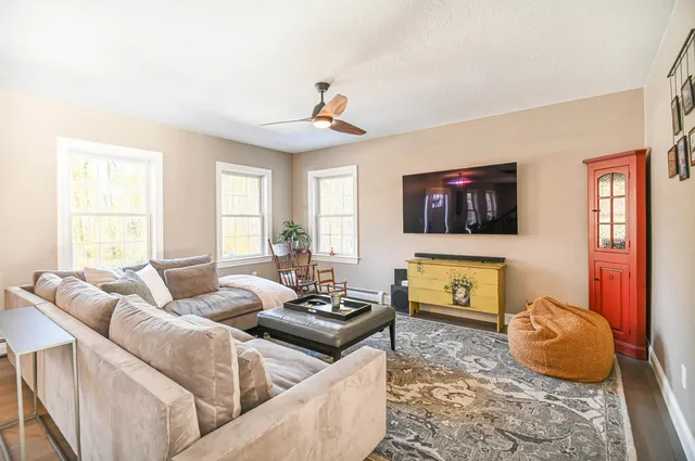 $895,000 | 17 Federal Corner Road, Tuftonboro, NH 03816