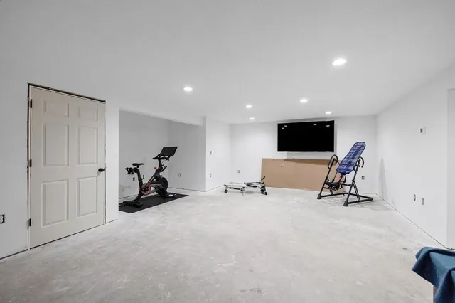 $895,000 | 17 Federal Corner Road, Tuftonboro, NH 03816