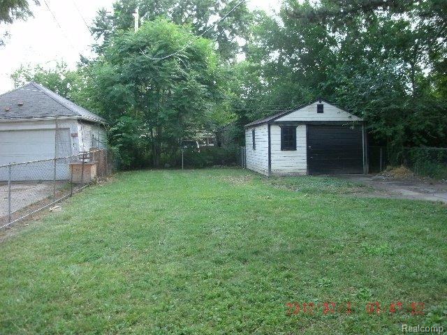 9890 Yorkshire Road Detroit, MI 48224 - Photo 8 of 8 Yorkshire 07-31-2012 017.JPG