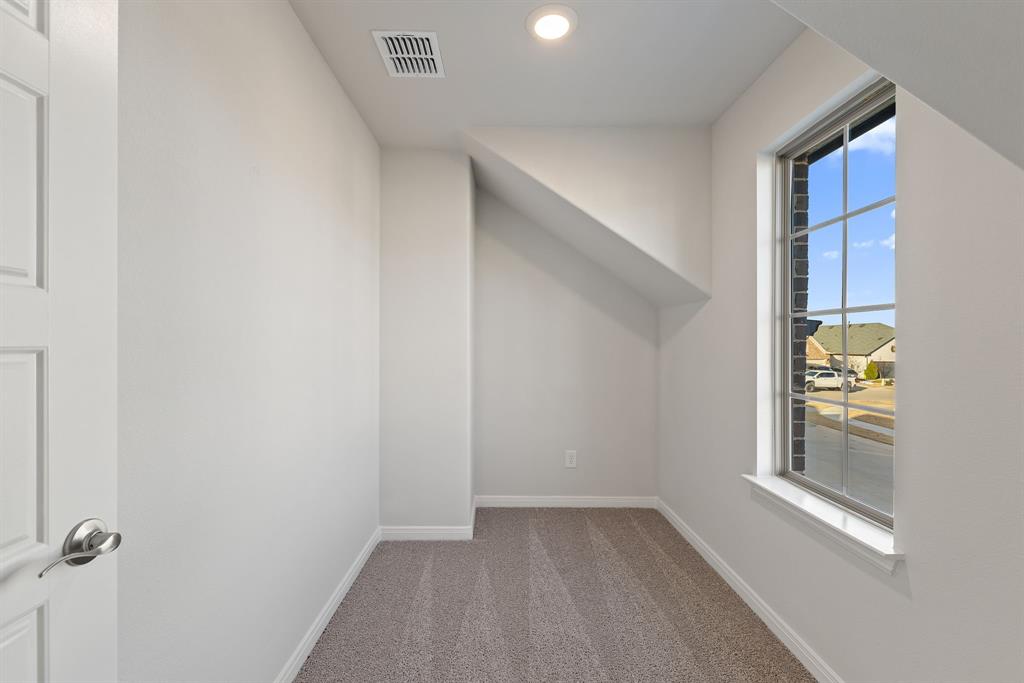1840 Rosedale Avenue Van Alstyne, TX 75495 - Photo 15 of 26 an empty room with windows