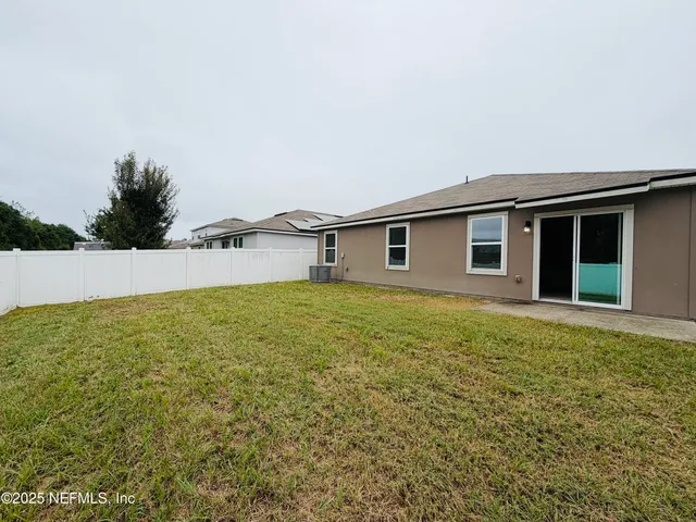 $2,400 | 3583 Sunfish Drive, Jacksonville, FL 32226