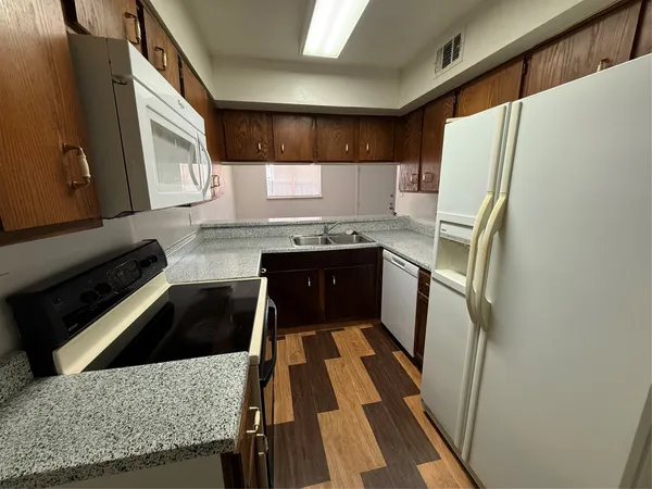 $1,345 | 8050 Sands Point Drive, Unit B, Houston, TX 77036