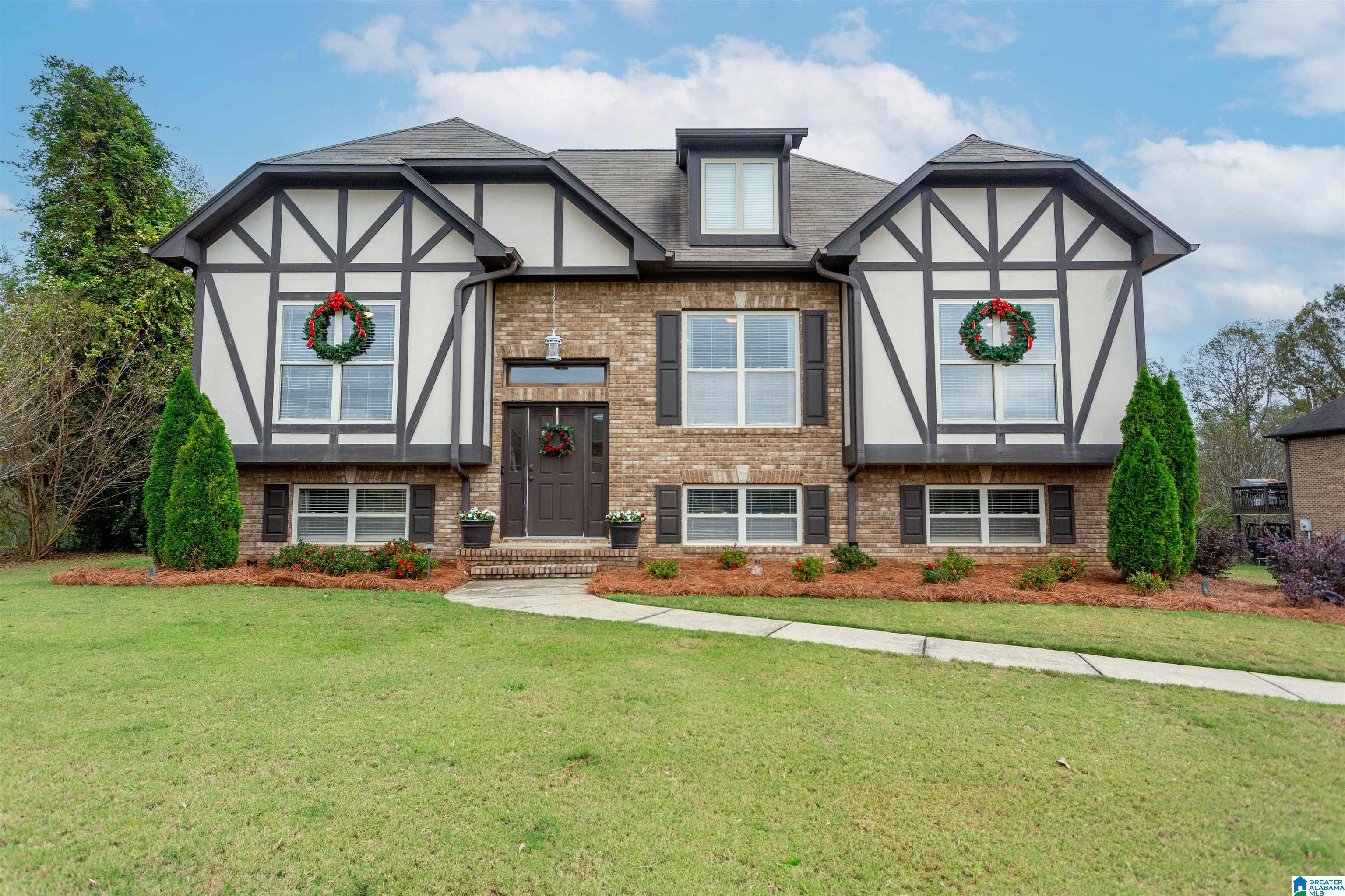 1864 Parc Ridge Circle Warrior, AL 35180 - Photo 1 of 39