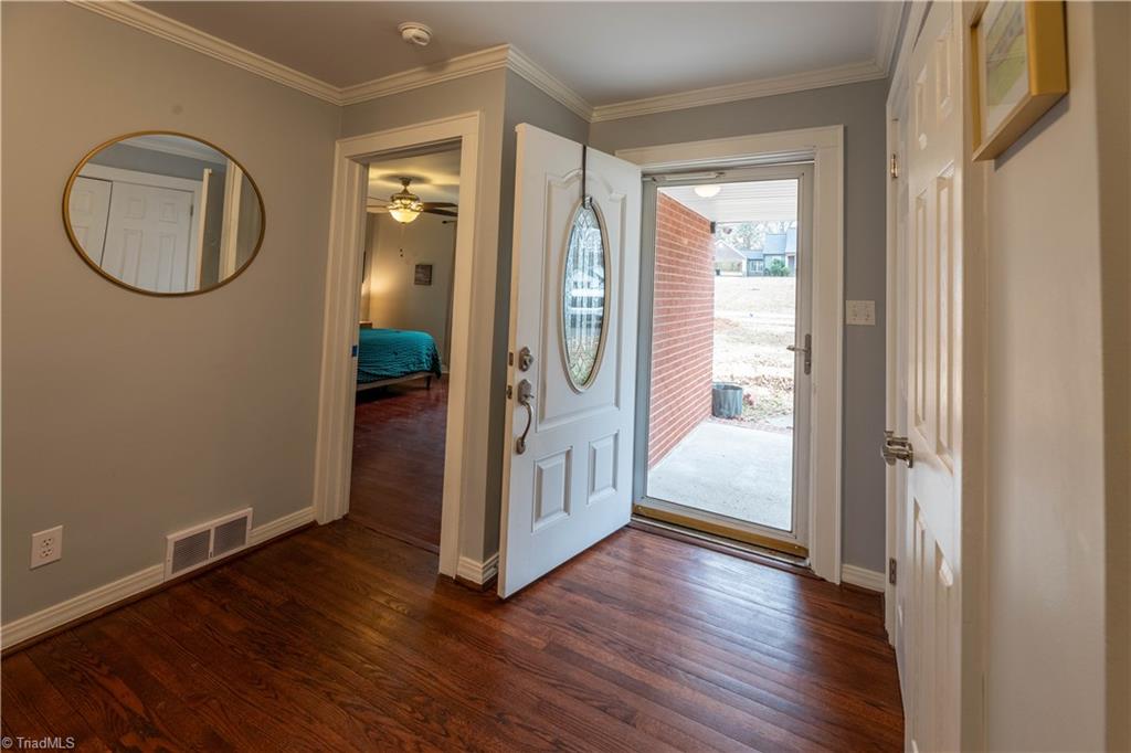 24 Forest Drive Thomasville, NC 27360 - Photo 3 of 24