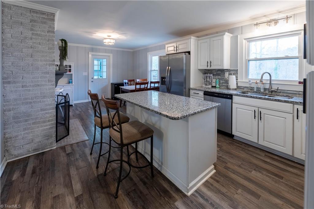 24 Forest Drive Thomasville, NC 27360 - Photo 9 of 24