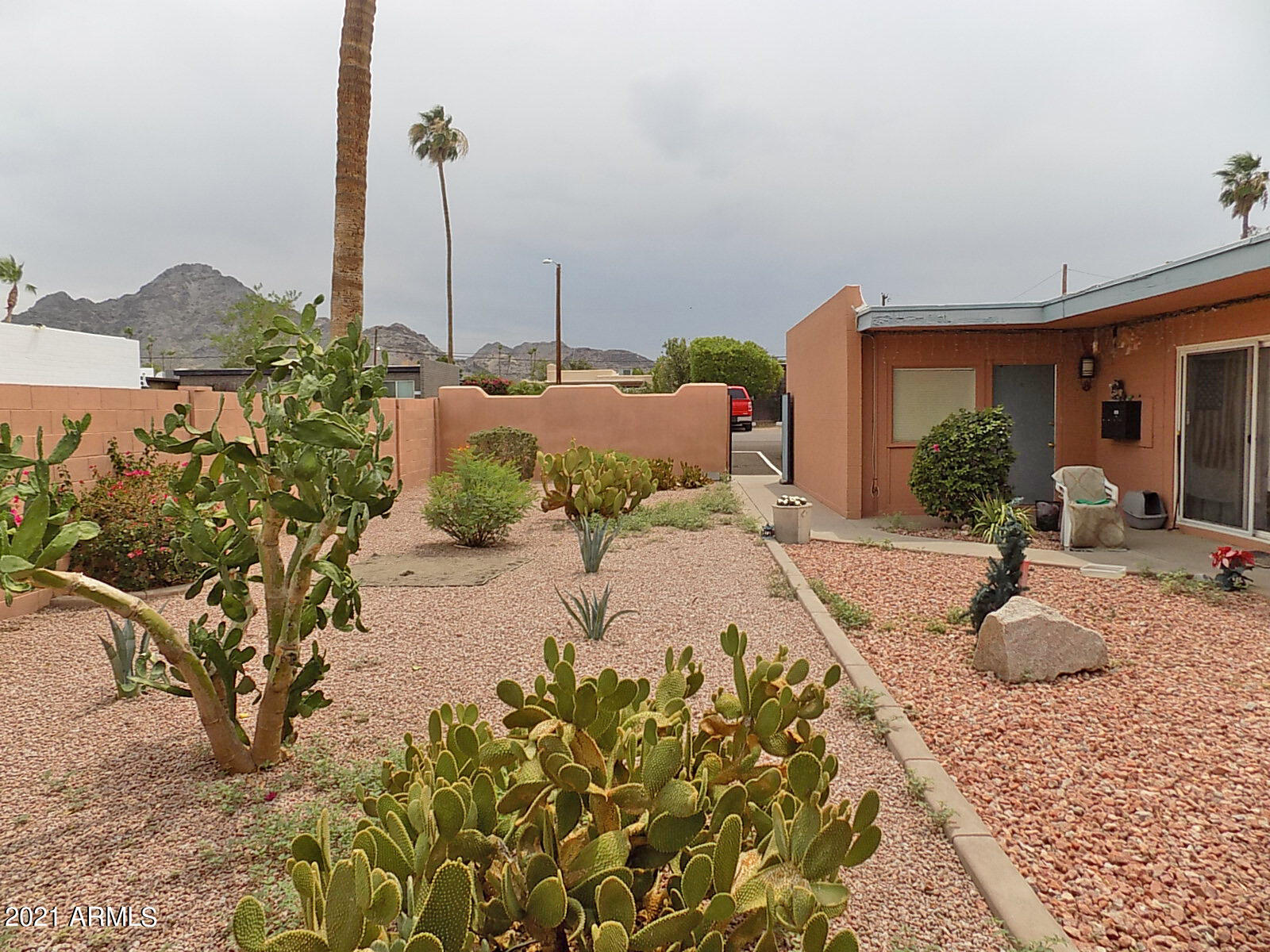 1712 East Ocotillo Road, Unit F Phoenix, AZ 85016 - Photo 1 of 5 Courtyard B