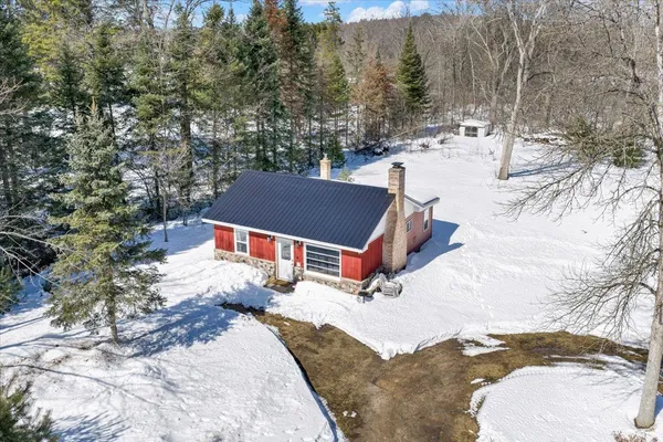 $179,900 | W9862 County Highway West, Crivitz, WI 54114