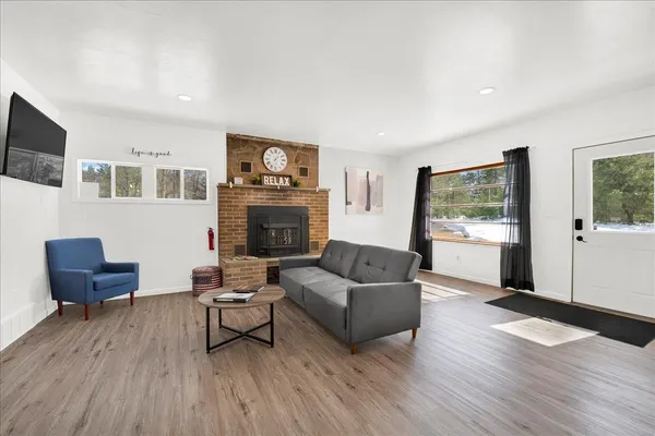 $179,900 | W9862 County Highway West, Crivitz, WI 54114