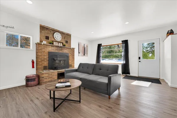 $179,900 | W9862 County Highway West, Crivitz, WI 54114