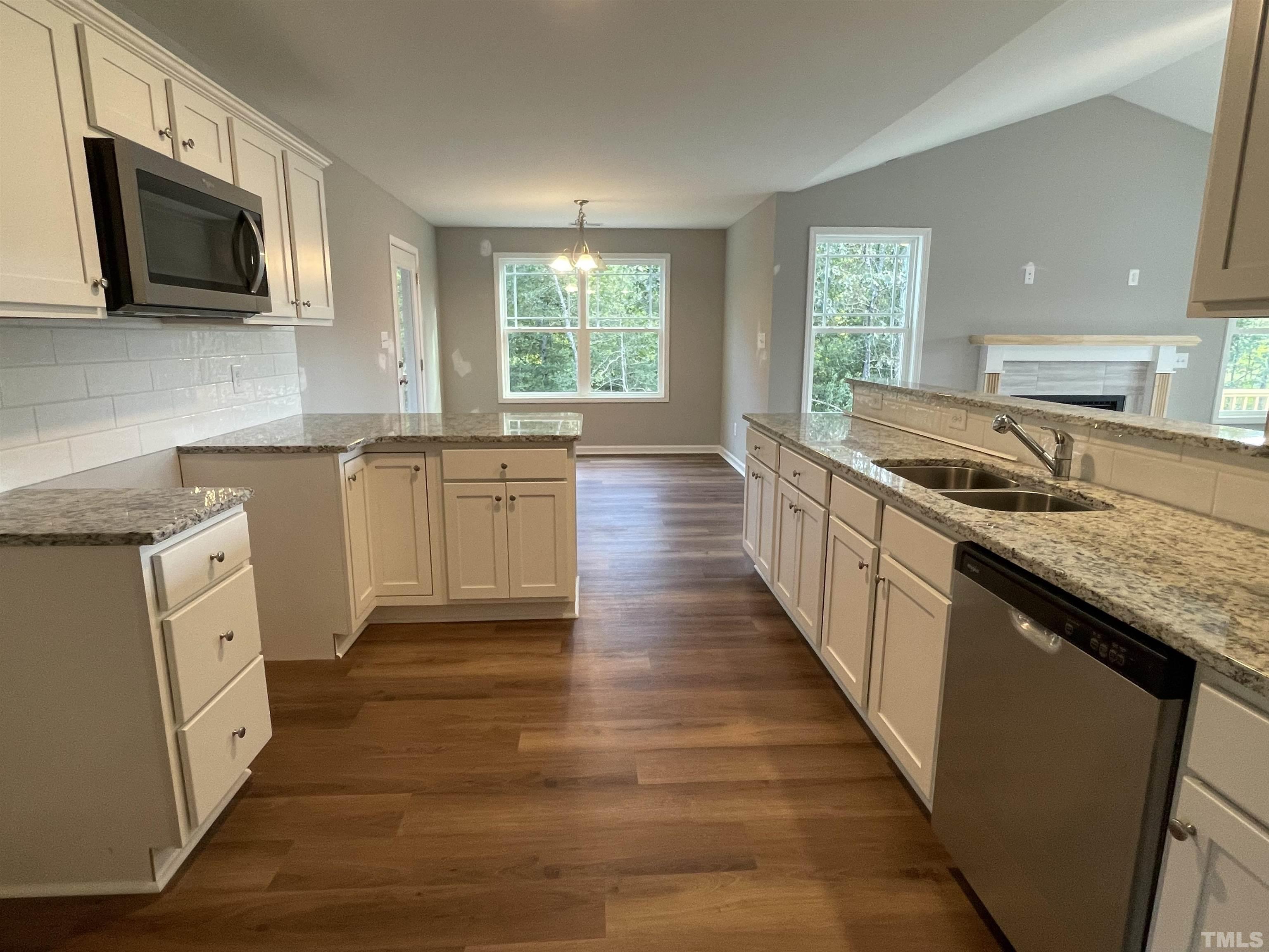 430 Touchdown Way Benson, NC 27504 - Photo 4 of 12 Gallery Image 4