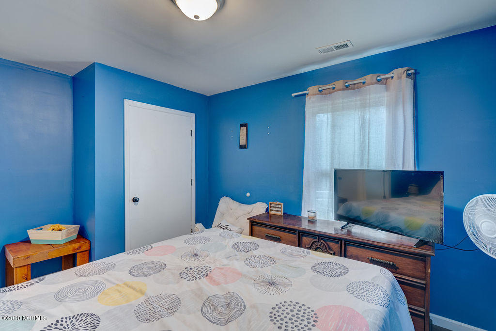 3045 Foxhorn Road Jacksonville, NC 28546 - Photo 21 of 29 3045FoxhornEdit-32