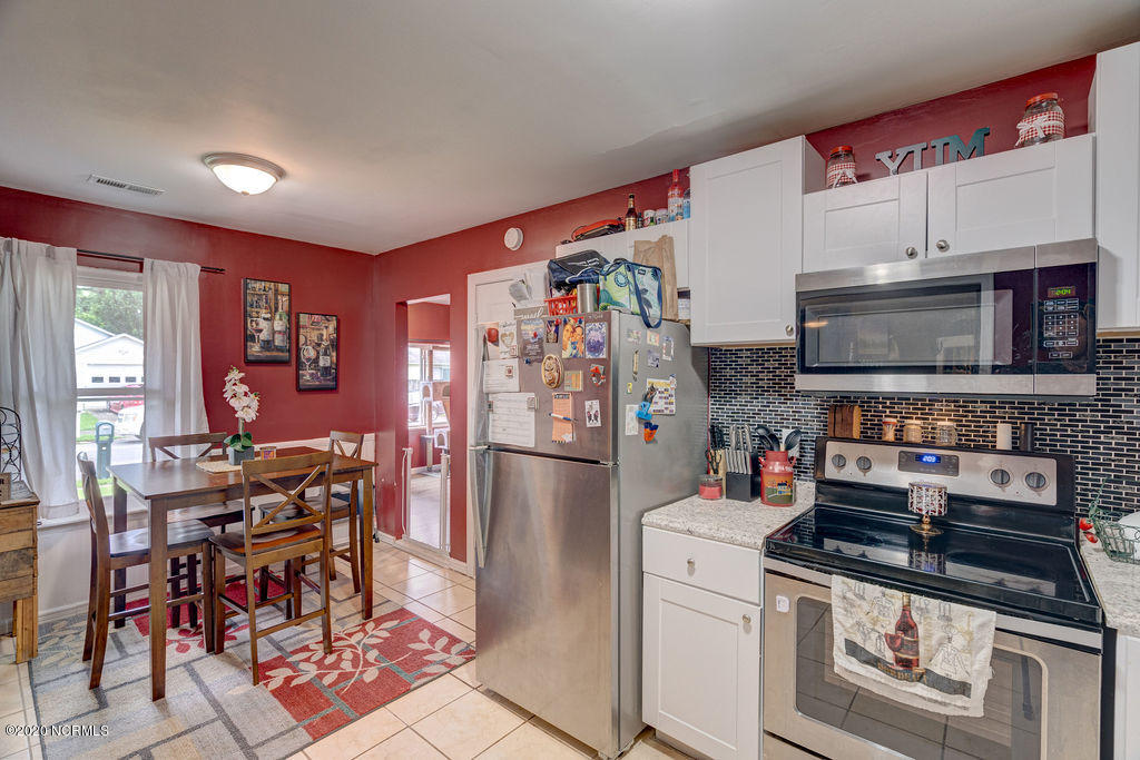 3045 Foxhorn Road Jacksonville, NC 28546 - Photo 8 of 29 3045FoxhornEdit-16