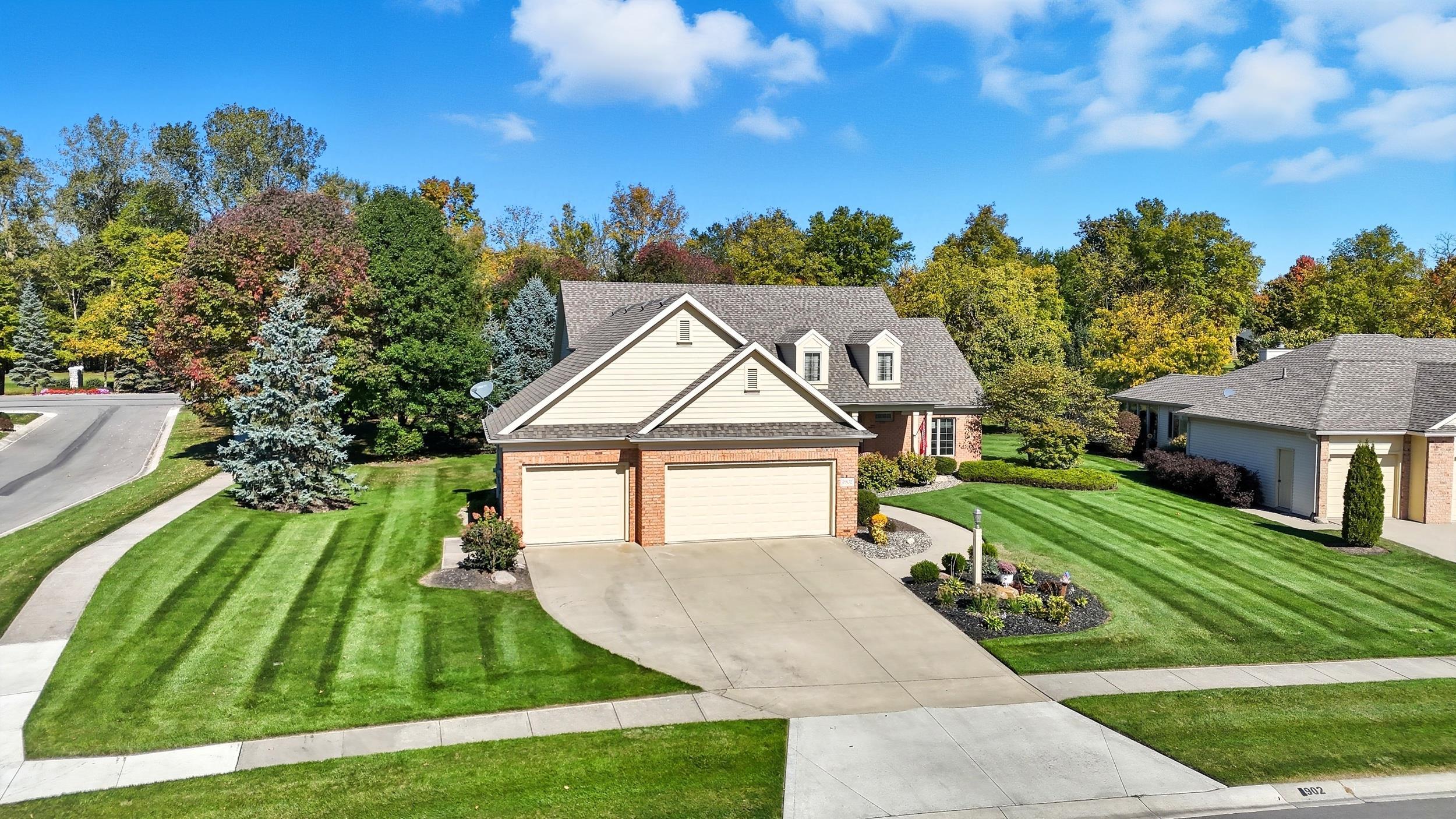 1902 Bent Tree Court Auburn, IN 46706 - Photo 2 of 36