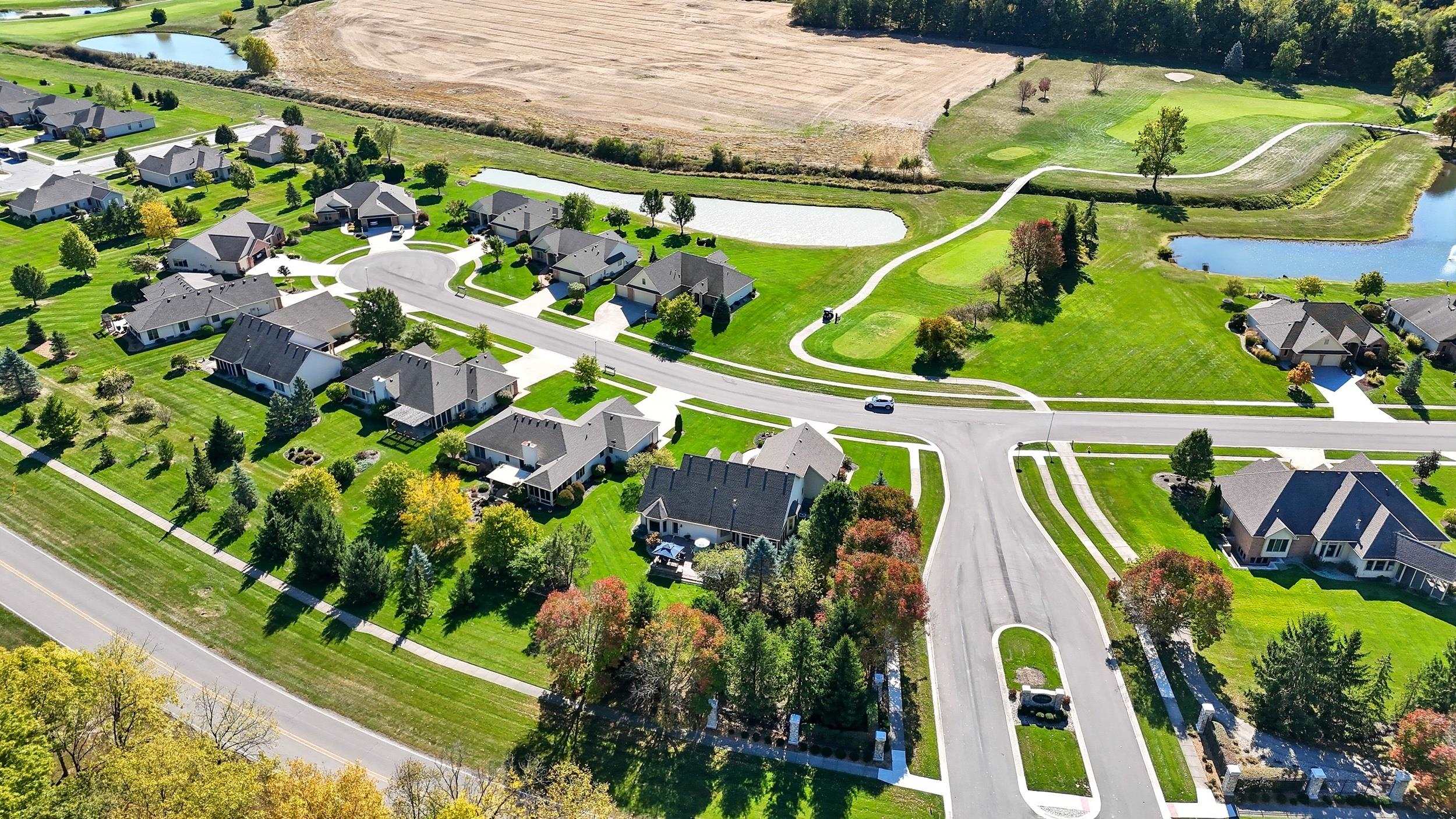 1902 Bent Tree Court Auburn, IN 46706 - Photo 4 of 36