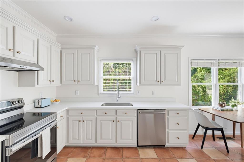 212 Ridgeland Avenue Decatur, GA 30030 - Photo 11 of 26