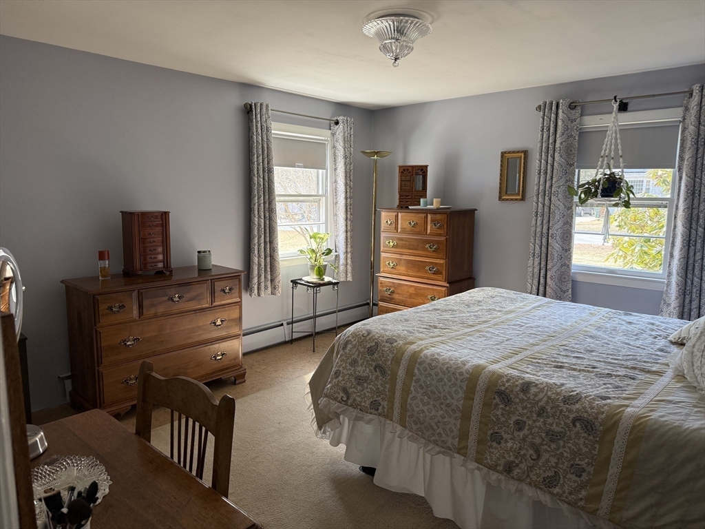 208 New Boston Road Sturbridge, MA 01566 - Photo 5 of 17