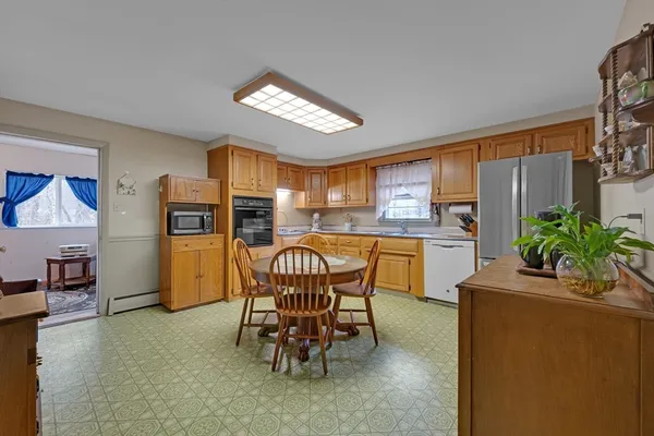 $460,000 | 208 New Boston Road, Sturbridge, MA 01566