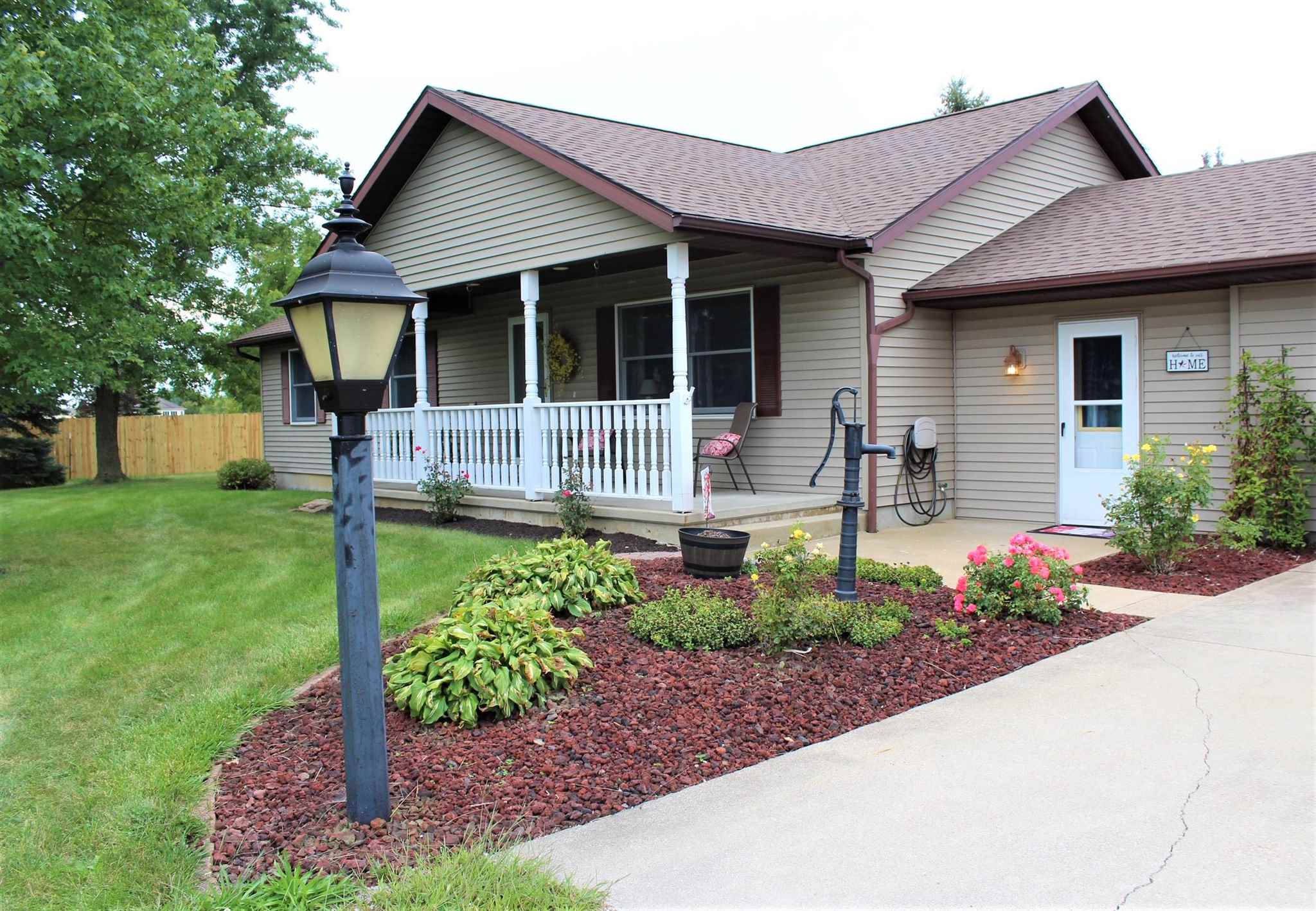 14520 Smith Road Yoder, IN 46798 - Photo 3 of 34