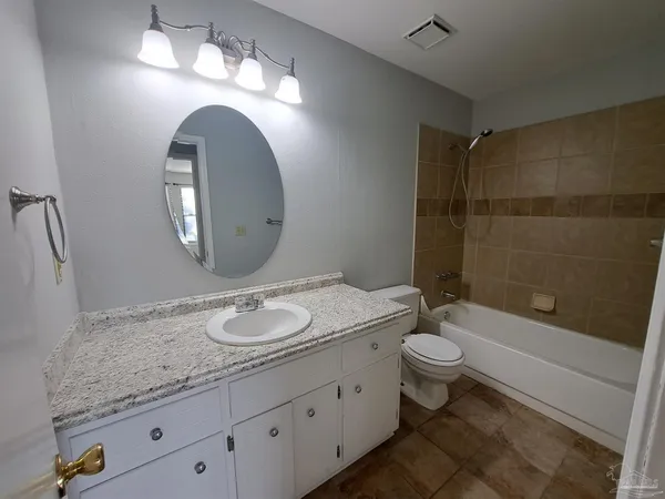 $1,195 | 6204 Forest Pines Drive, Pensacola, FL 32526