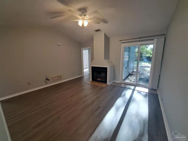 $1,195 | 6204 Forest Pines Drive, Pensacola, FL 32526
