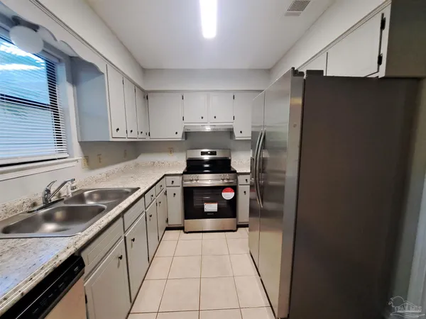 $1,195 | 6204 Forest Pines Drive, Pensacola, FL 32526