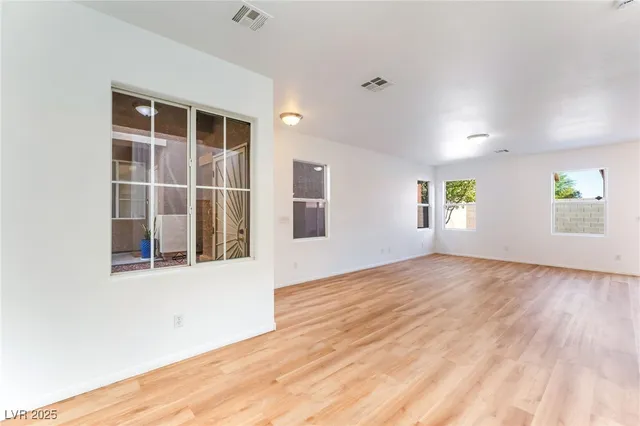 $391,999 | 9468 Plover Falls Avenue, Las Vegas, NV 89149