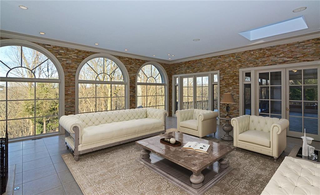 340 Fox Chapel Road Pittsburgh, PA 15238 - Photo 14 of 25 Gallery Image 14