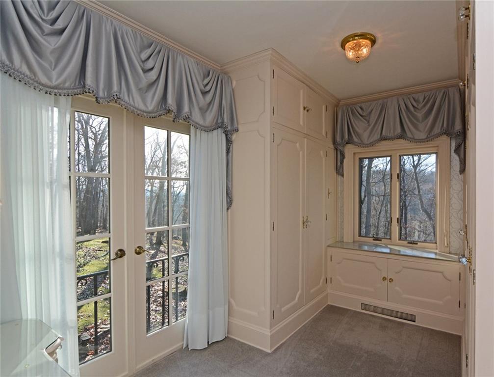 340 Fox Chapel Road Pittsburgh, PA 15238 - Photo 18 of 25 Gallery Image 18