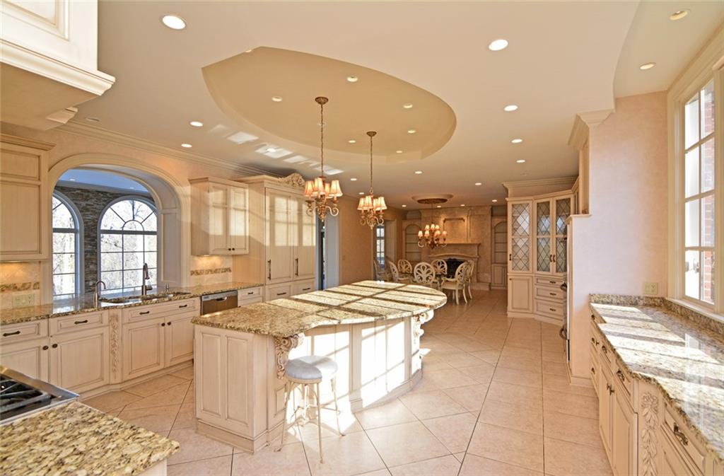 340 Fox Chapel Road Pittsburgh, PA 15238 - Photo 6 of 25 Gallery Image 6