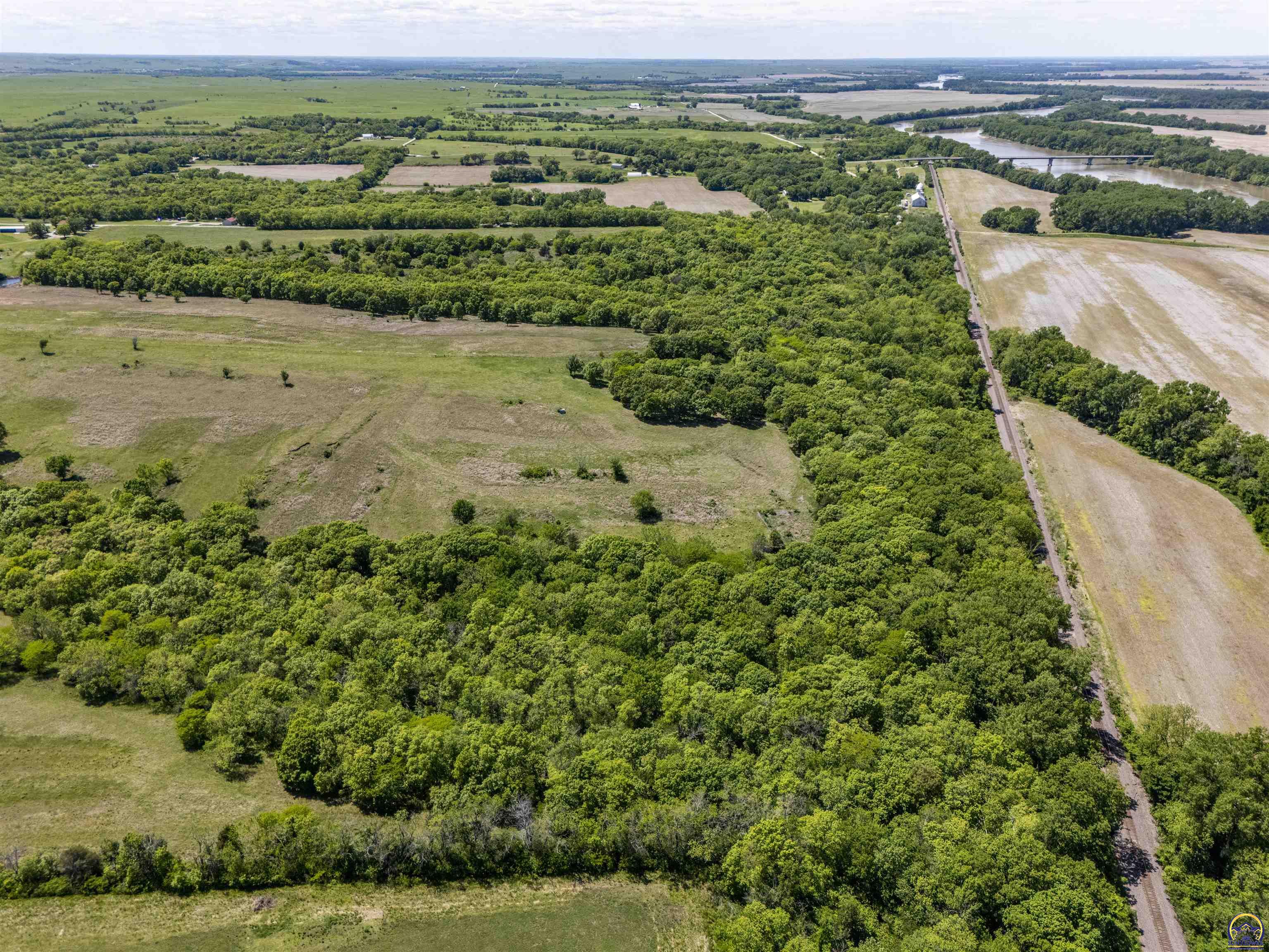 2026 Northwest Douglas Road Topeka, KS 66615 - Photo 78 of 94