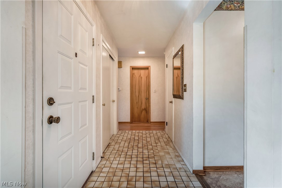 155 Moore Road Akron, OH 44319 - Photo 5 of 49