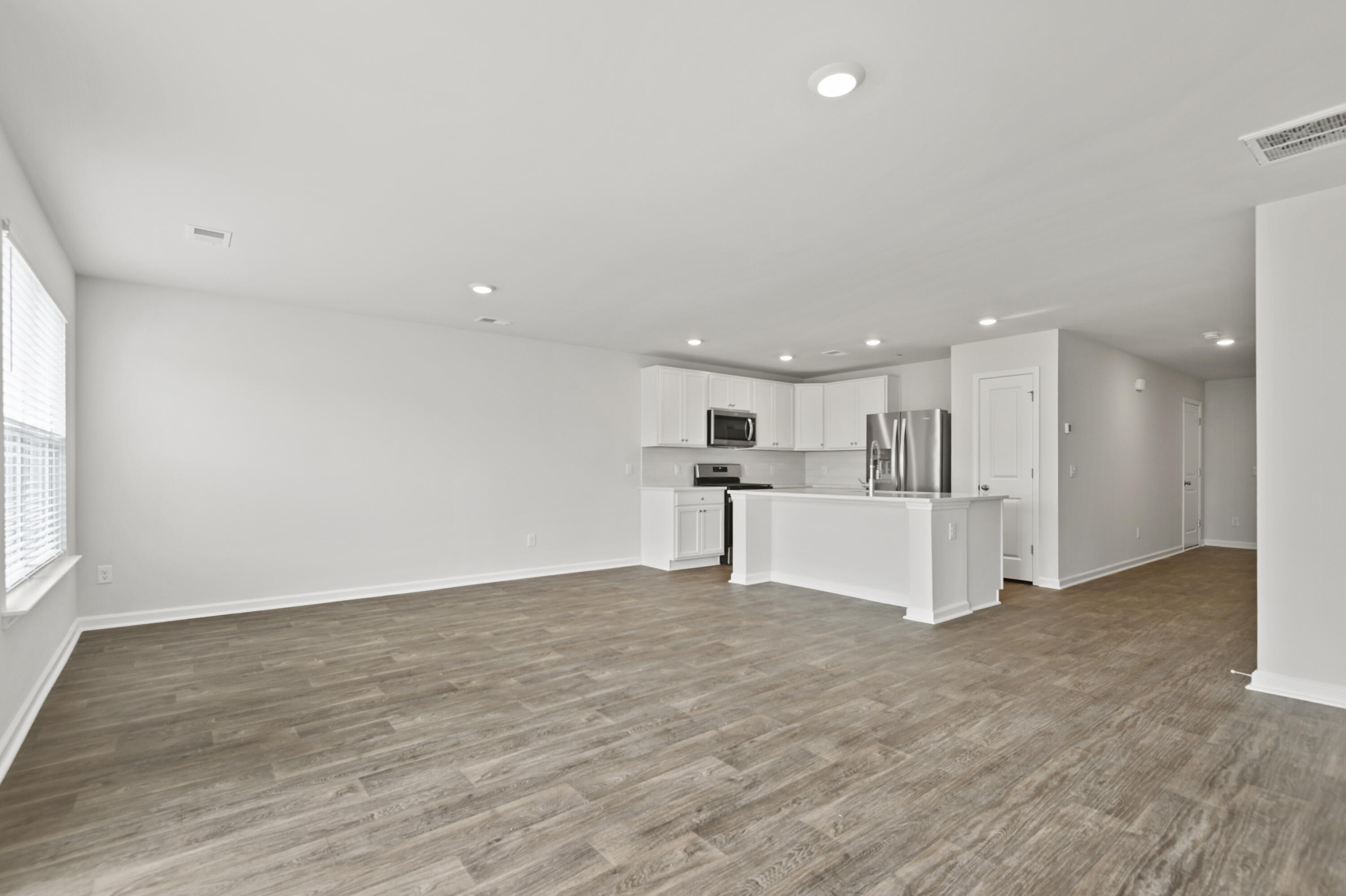 124 Orchid Bloom Circle Moncks Corner, SC 29461 - Photo 8 of 33 _DSC8801