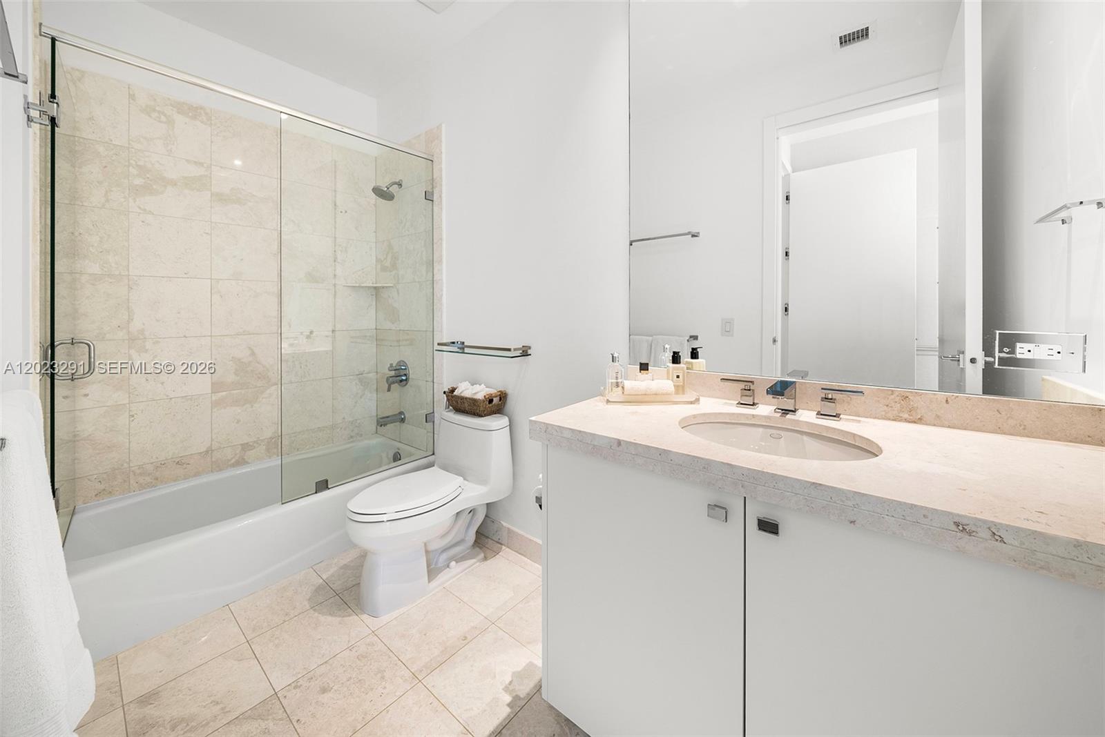 900 Brickell Key Boulevard, Unit 1801 Miami, FL 33131 - Photo 27 of 41