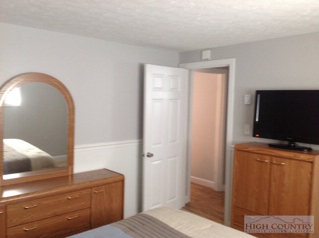 149 Slope View Road, Unit B6 Sugar Mountain, NC 28604 - Photo 10 of 16 Gallery Image 10