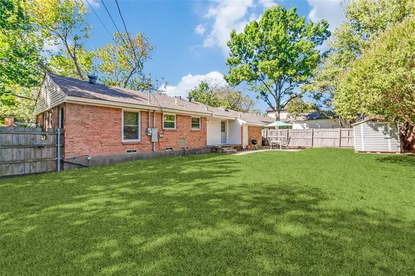 $2,750 | 424 Classen Drive, Dallas, TX 75218