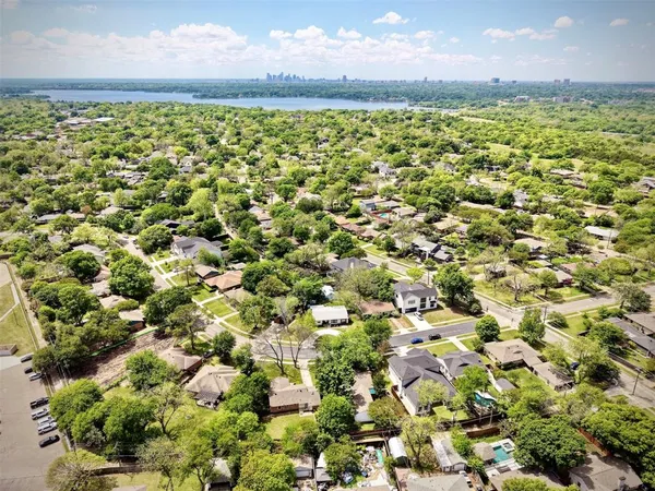 $2,750 | 424 Classen Drive, Dallas, TX 75218