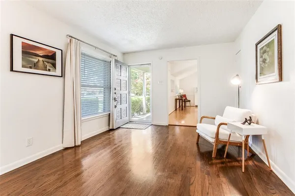 $2,750 | 424 Classen Drive, Dallas, TX 75218