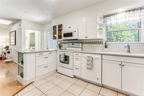 $2,750 | 424 Classen Drive, Dallas, TX 75218