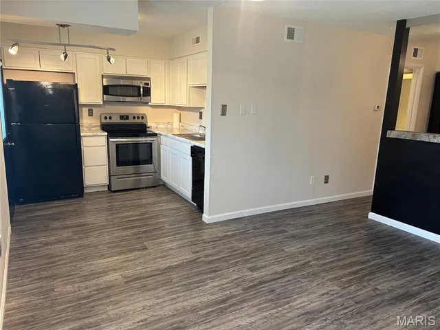 $68,000 | 824 Dumont Place, Unit C, St. Louis, MO 63125