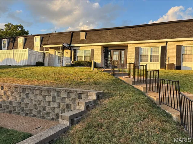 $68,000 | 824 Dumont Place, Unit C, St. Louis, MO 63125