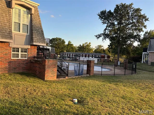$68,000 | 824 Dumont Place, Unit C, St. Louis, MO 63125
