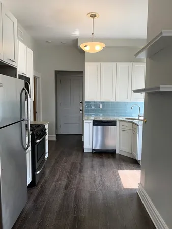 $2,995 | 1653 North Halsted Street, Unit 2F, Chicago, IL 60614