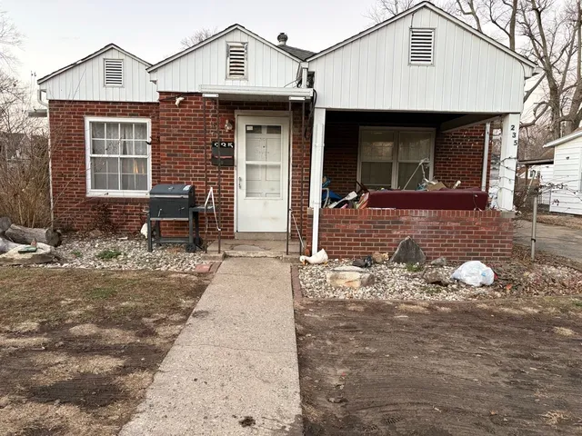 $45,000 | 235 East Madison Street, Paris, IL 61944