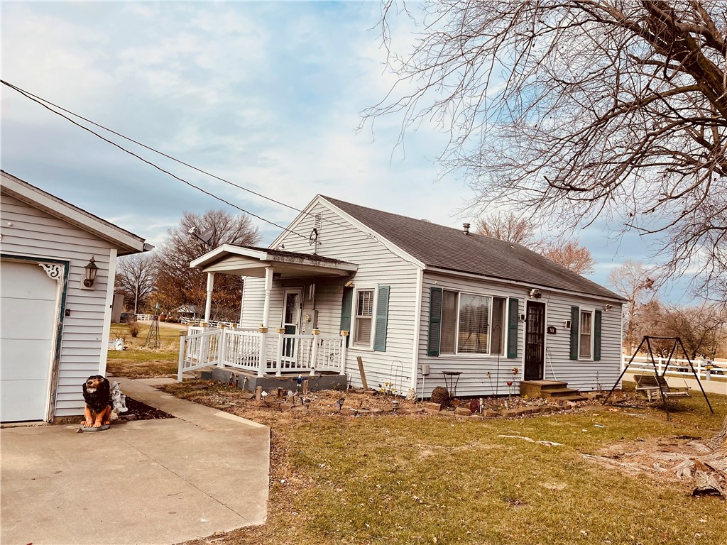 911 Ash Street Edgewood, IL 62426 - Photo 7 of 18