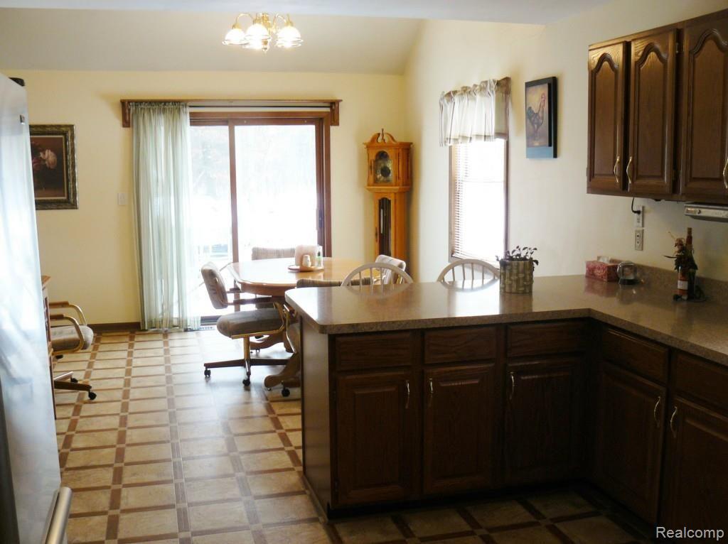 7180 McGuire Road Fenton, MI 48430 - Photo 17 of 50 Kitchen into Dining Room