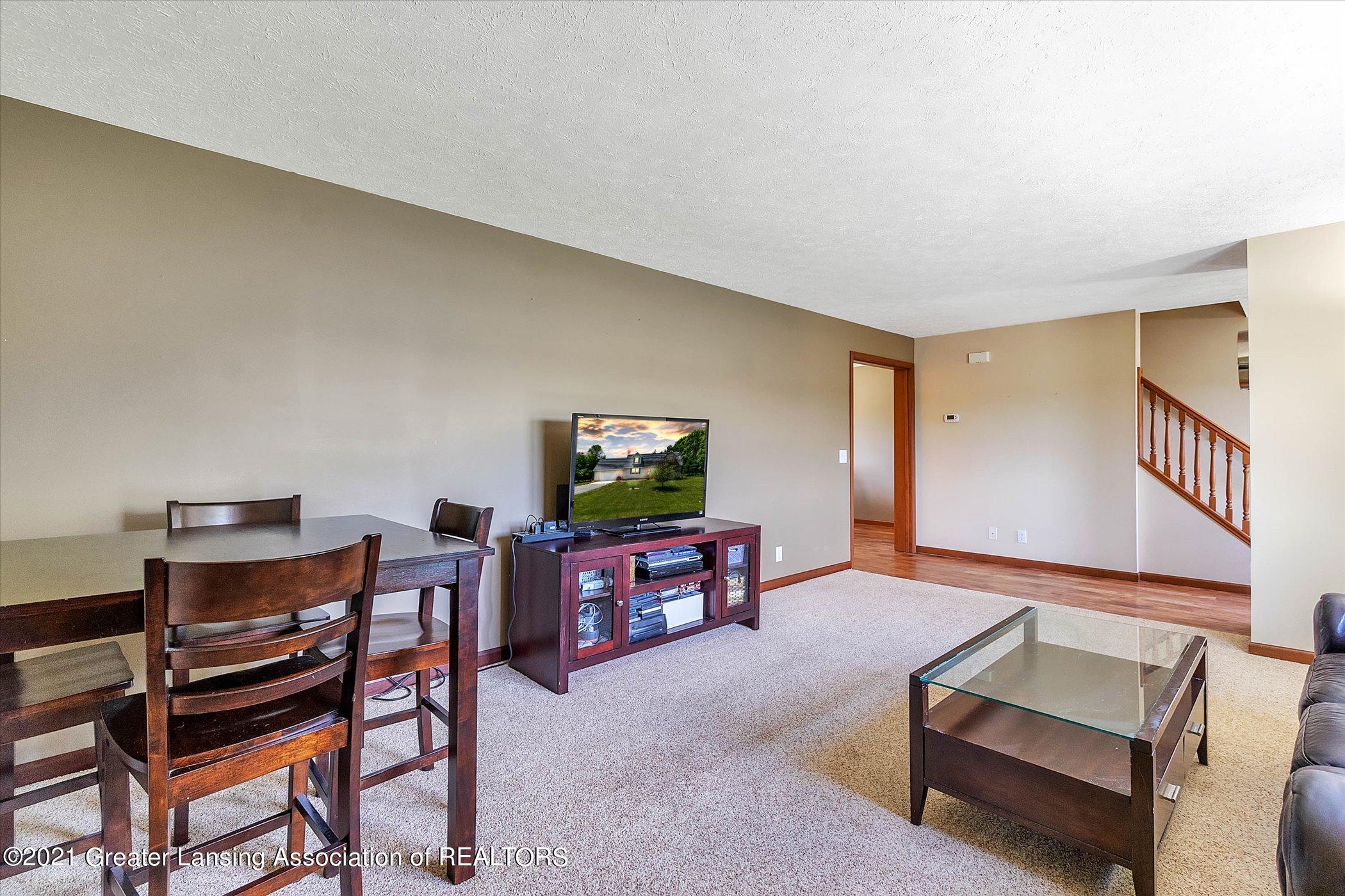 3022 Eden Road Leslie, MI 49251 - Photo 7 of 33 Living Room