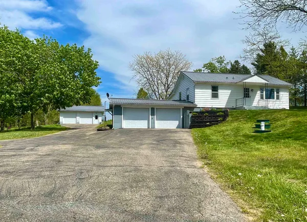 $427,000 | N5846 Dunning Road, Pardeeville, WI 53954