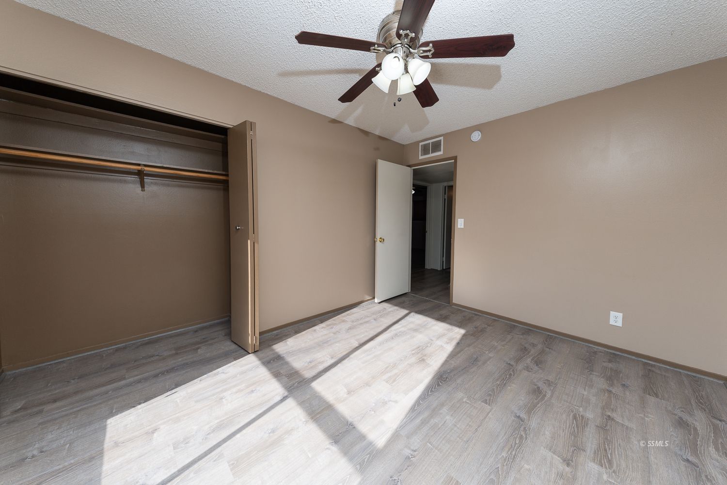 309 Mari Court Ridgecrest, CA 93555 - Photo 16 of 32 a view of an empty room