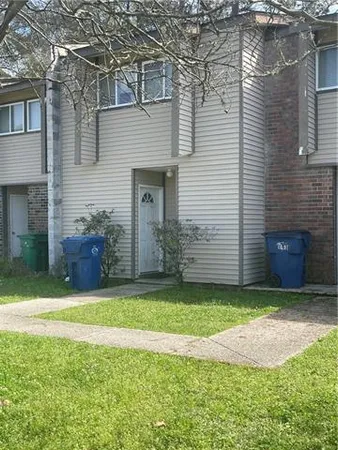 $1,200 | 144 Sandra Del Mar Drive, Mandeville, LA 70448
